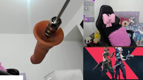 demiii online show from November 2025 09:32:02 AM