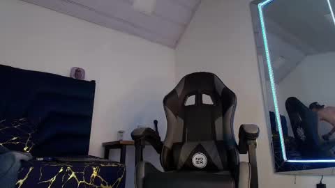 Snapshot of demian_prince chatting on March 2025 05:27:02 AM Demian Prince online show from March 2025 05:27:02 AM