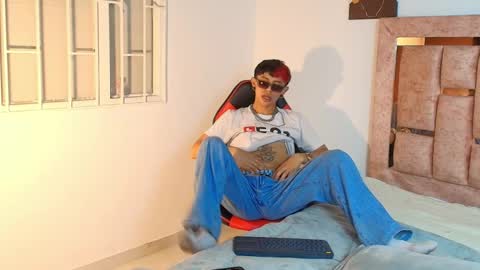 Snapshot of demiansalvatore chatting on November 2025 10:46:01 PM Demian and Salvatore online show from November 2025 10:46:01 PM