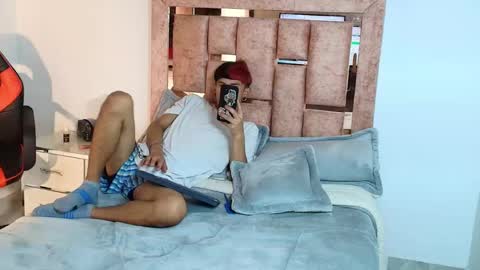 Snapshot of demiansalvatore chatting on November 2025 07:18:01 PM Demian and Salvatore online show from November 2025 07:18:01 PM