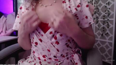 Deliah online show from October 2025 08:28:02 PM