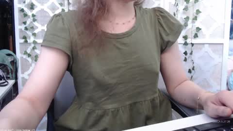 Snapshot of demuredeliah chatting on May 2026 08:28:01 PM Deliah online show from May 2026 08:28:01 PM