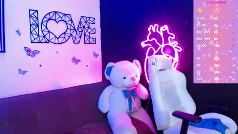 Snapshot of demyanderson_ chatting on February 2025 09:27:01 AM Demy online show from February 2025 09:27:01 AM