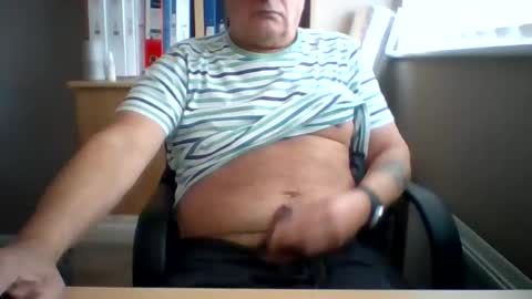 Snapshot of den66_ chatting on January 2026 03:28:01 PM den66_ online show from January 2026 03:28:01 PM