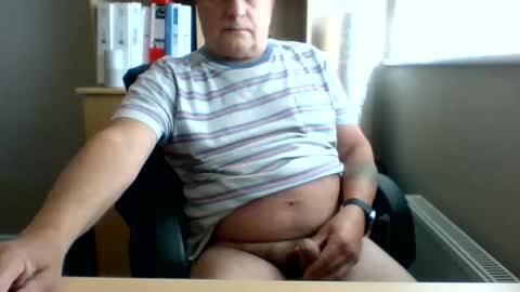 Snapshot of den66_ chatting on May 2026 12:21:01 PM den66_ online show from May 2026 12:21:01 PM