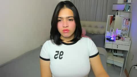 Snapshot of dencyleander chatting on May 2026 02:23:01 PM Demi online show from May 2026 02:23:01 PM