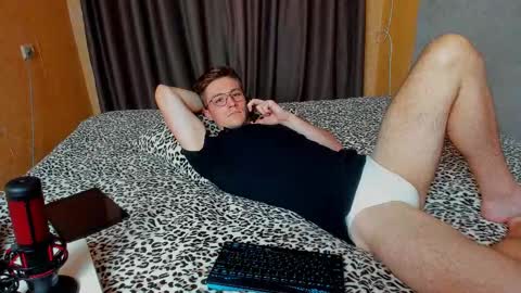 Snapshot of deni_boy99 chatting on September 2025 05:48:01 PM Deni online show from September 2025 05:48:01 PM