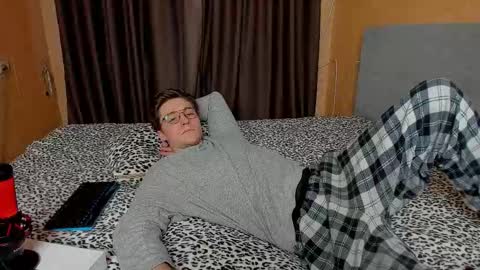 Snapshot of deni_boy99 chatting on December 2025 11:38:02 AM Deni online show from December 2025 11:38:02 AM