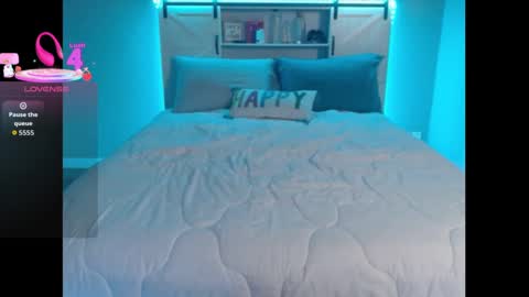 Snapshot of deniseandmoby chatting on September 2025 12:54:01 AM Denise Moby online show from September 2025 12:54:01 AM