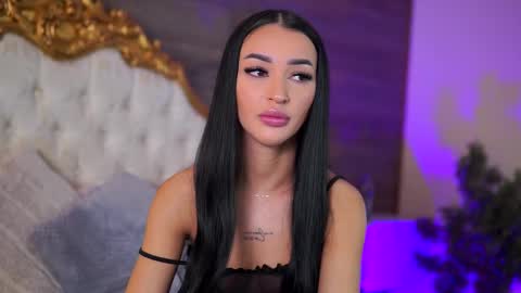 denisedevilles online show from February 2025 08:06:01 AM