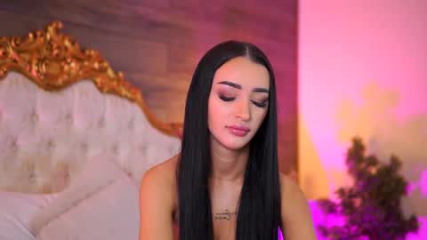 denisedevilles online show from March 2025 09:51:02 AM