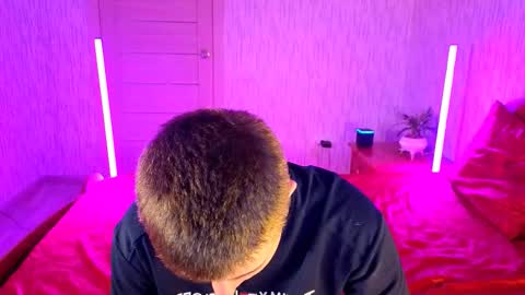 Denis online show from November 2025 03:18:02 AM