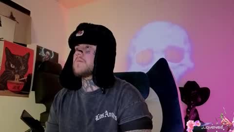 Oliver online show from November 2025 03:06:01 AM