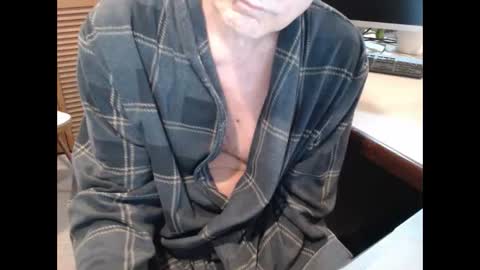 Snapshot of denn_jett chatting on January 2025 11:39:01 AM Den  Jet online show from January 2025 11:39:01 AM