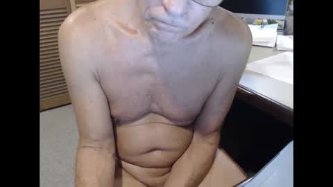 Snapshot of denn_jett chatting on October 2025 10:45:01 AM Den  Jet online show from October 2025 10:45:01 AM