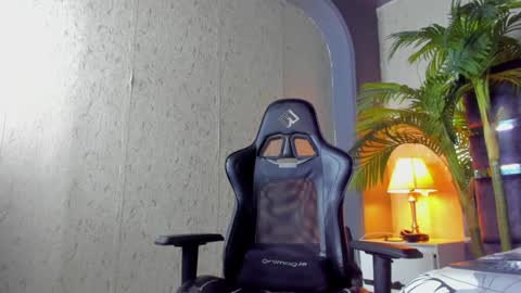 dennis_cox_ online show from January 2025 06:39:01 PM