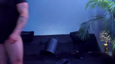 Snapshot of dennis_cox_ chatting on July 2026 01:37:01 PM dennis_cox_ online show from July 2026 01:37:01 PM