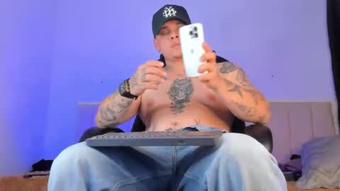 dennis munera online show from November 2025 04:33:02 AM