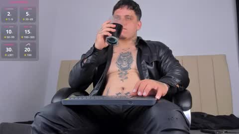 dennis munera online show from March 2026 12:49:01 PM