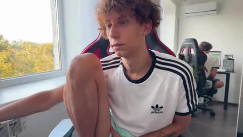 Snapshot of denobluora chatting on September 2025 08:49:01 AM Jasper online show from September 2025 08:49:01 AM