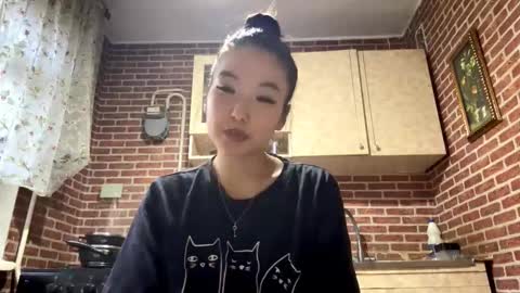 Emma online show from November 2025 11:32:02 AM