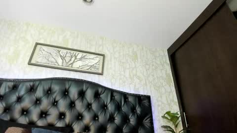 denzelrios online show from April 2026 03:23:01 AM