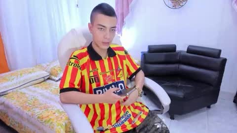 Dereck Boy online show from October 2025 08:20:01 PM