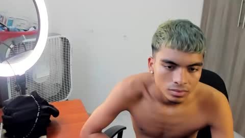 Snapshot of dereck_dosantos chatting on March 2026 10:38:02 PM dereck_dosantos online show from March 2026 10:38:02 PM