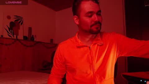 Snapshot of dereck_mills3 chatting on February 2026 02:17:02 AM Dereck Mills3 online show from February 2026 02:17:02 AM