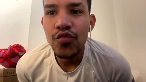 Snapshot of dereck_myers chatting on February 2026 06:57:02 AM Dereck Myers online show from February 2026 06:57:02 AM