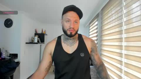 Snapshot of dereckgreen chatting on April 2026 07:08:02 PM dereckgreen online show from April 2026 07:08:02 PM