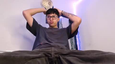 Snapshot of derek_moon04 chatting on February 2026 10:30:01 PM Derek online show from February 2026 10:30:01 PM