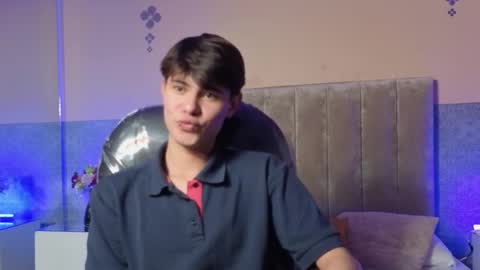 derek_sinn online show from February 2026 08:10:01 PM