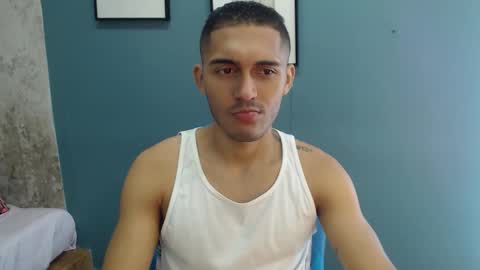 Snapshot of derek_storm_ chatting on November 2025 11:21:02 AM D E R E K online show from November 2025 11:21:02 AM