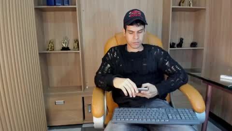 Snapshot of derek_voss chatting on April 2026 12:19:02 PM derek_voss online show from April 2026 12:19:02 PM
