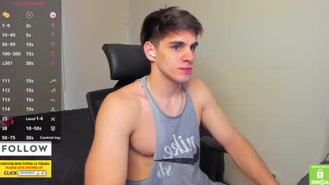 Snapshot of derekcb chatting on December 2025 11:41:02 AM Derekcb online show from December 2025 11:41:02 AM