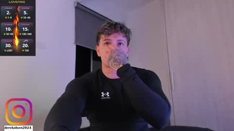 Derek  IG Derekolsen2024 online show from November 2025 01:37:01 AM