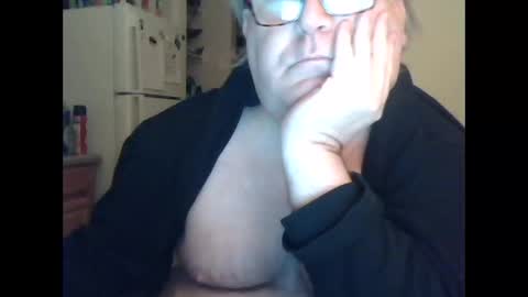 derrickkearley2055 online show from November 2025 08:18:01 AM