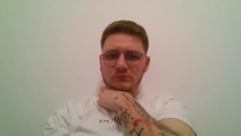 Snapshot of dervechi chatting on December 2025 11:42:01 PM dervechi online show from December 2025 11:42:01 PM