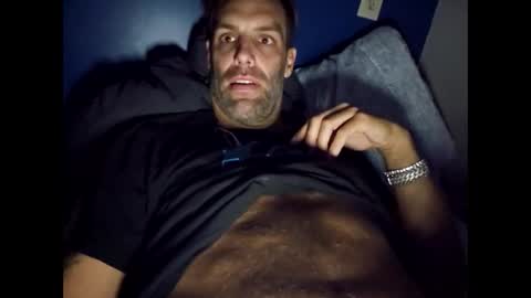 Snapshot of desertan20 chatting on November 2025 10:21:01 AM Tall and Handsome online show from November 2025 10:21:01 AM