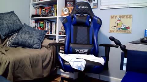 D K online show from December 2025 02:21:01 AM