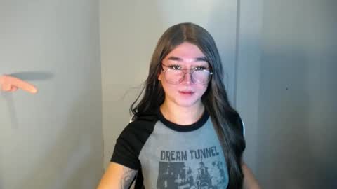 LORINE online show from January 2025 11:44:02 PM
