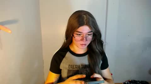 LORINE online show from January 2025 11:02:02 PM