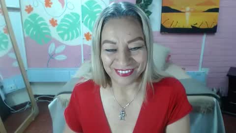 Snapshot of desire_latin chatting on October 2025 04:42:02 PM VALERIA online show from October 2025 04:42:02 PM