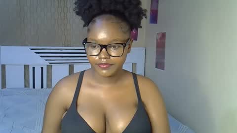 desiredahlia33 online show from March 2026 10:52:02 AM