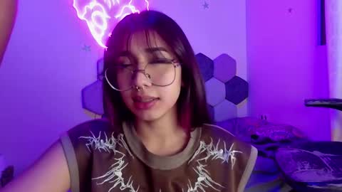 TORI AND MR. BEAR online show from February 2025 12:30:01 AM