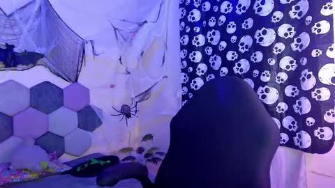 TORI AND MR. BEAR online show from October 2025 05:53:01 PM