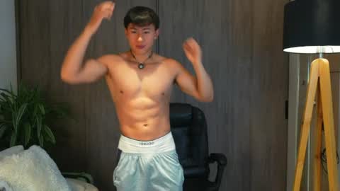 Snapshot of deus_belli chatting on June 2026 01:35:01 PM Deus Belli online show from June 2026 01:35:01 PM