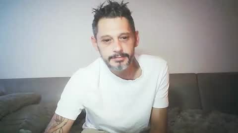 Snapshot of deuxamoureuxhot chatting on April 2026 06:42:01 PM deuxamoureuxhot online show from April 2026 06:42:01 PM