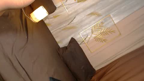 Snapshot of devoncummer chatting on October 2025 09:43:02 AM rhiane online show from October 2025 09:43:02 AM